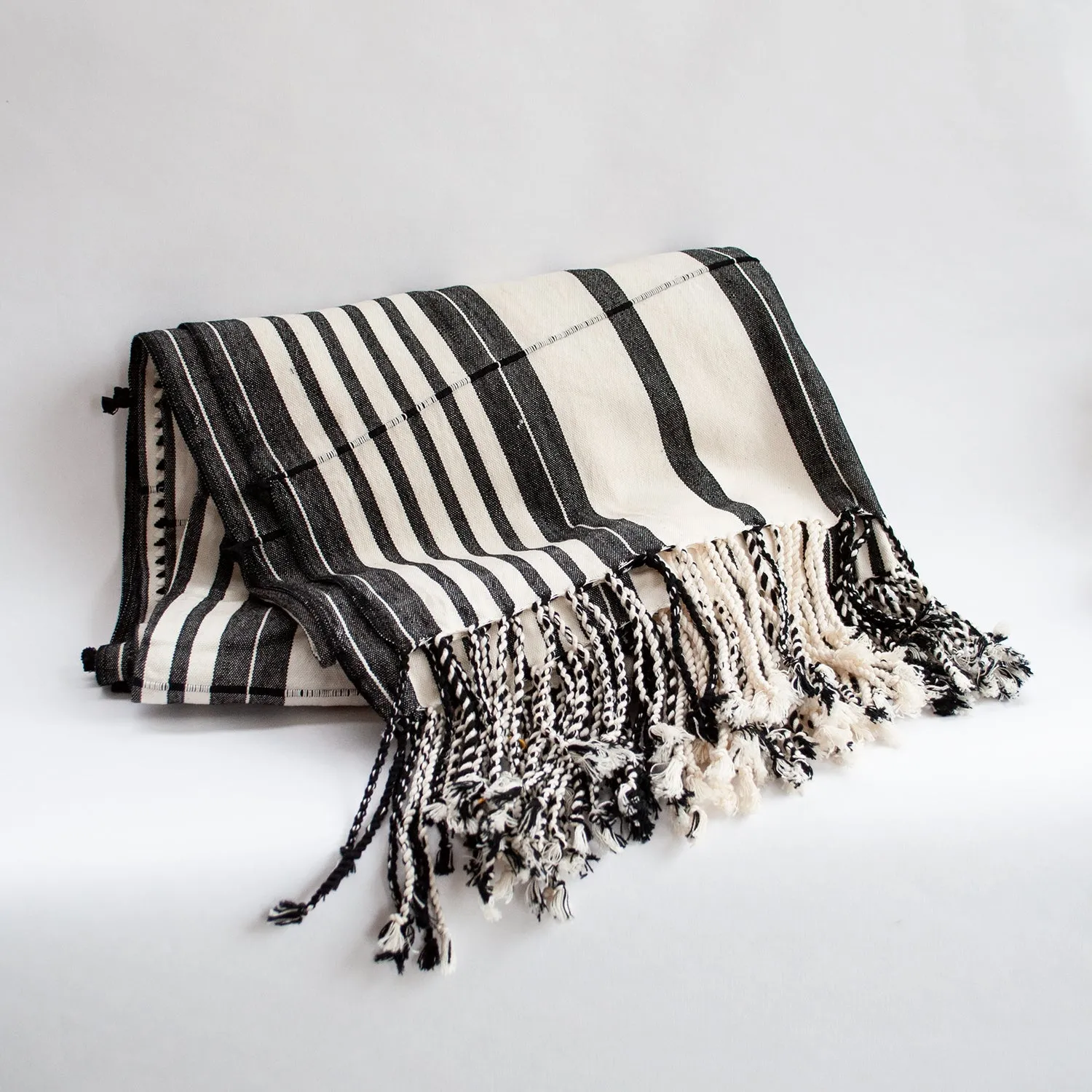 Black & White Enredo Wrap