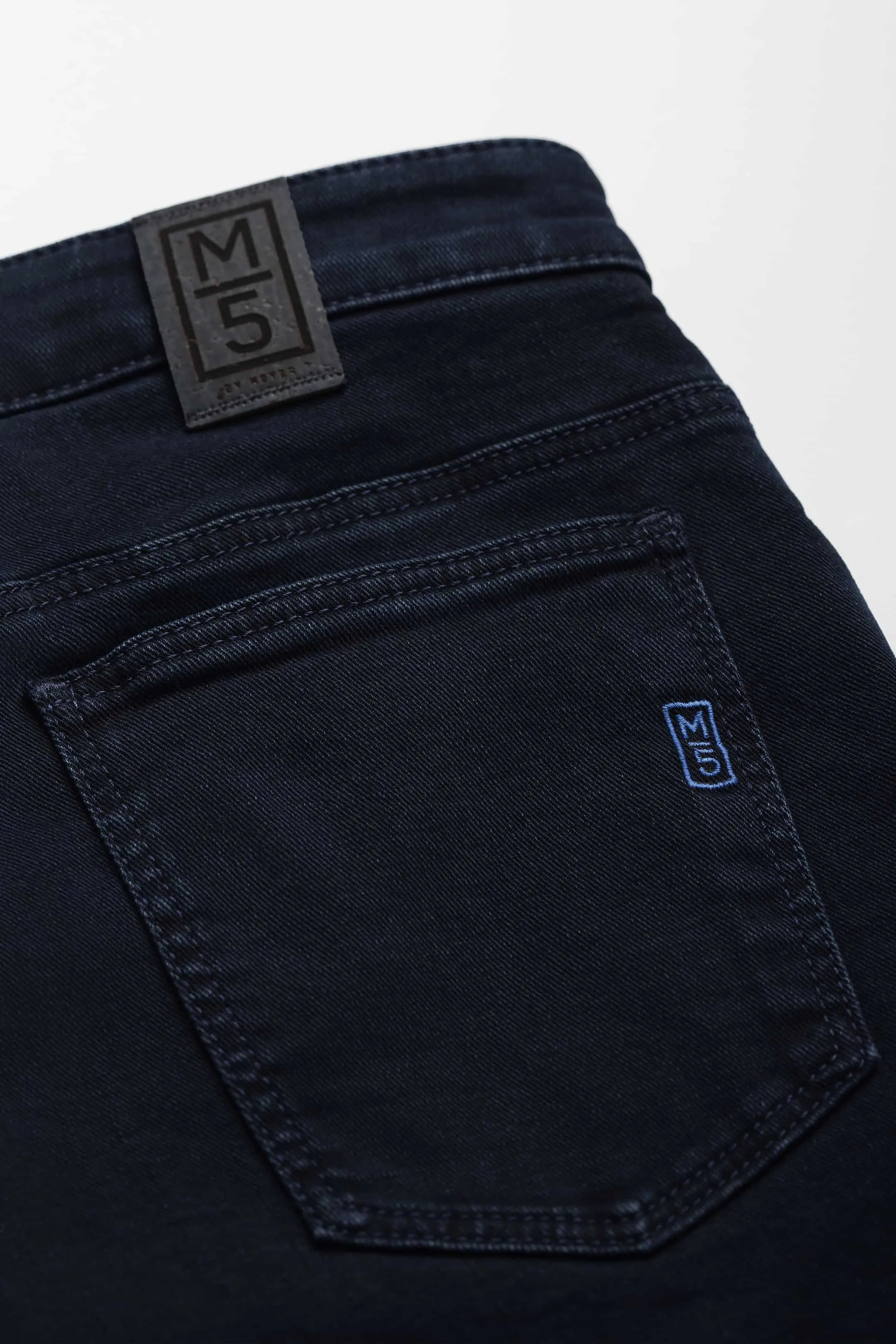 M5 - Regular Fit Denim Jean